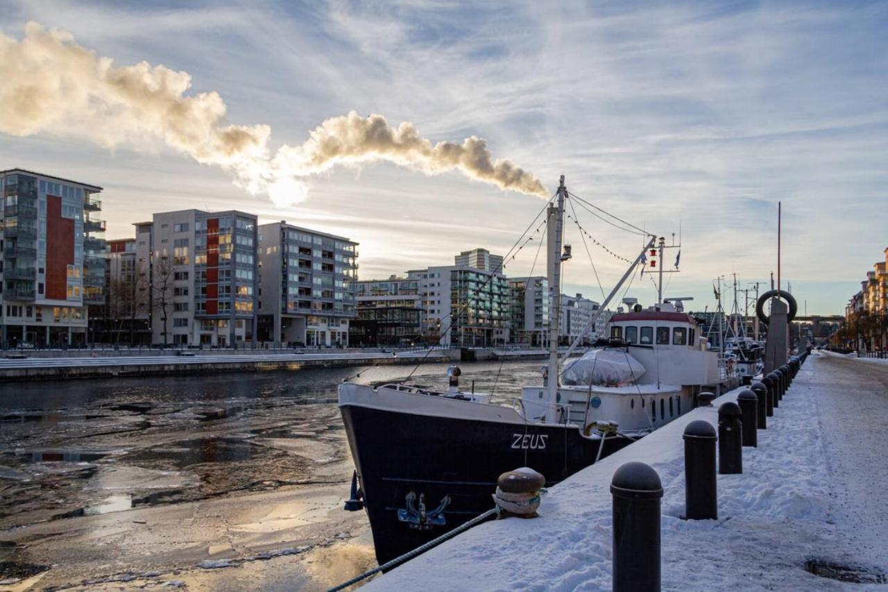 Simple Studio In Trendy Soedermalm - Construction Work Stockholm Exteriör bild
